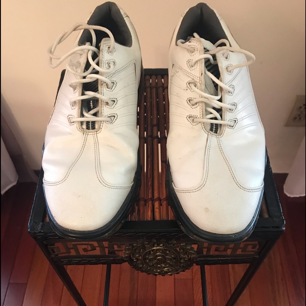 Men’s foot joy golf shoes